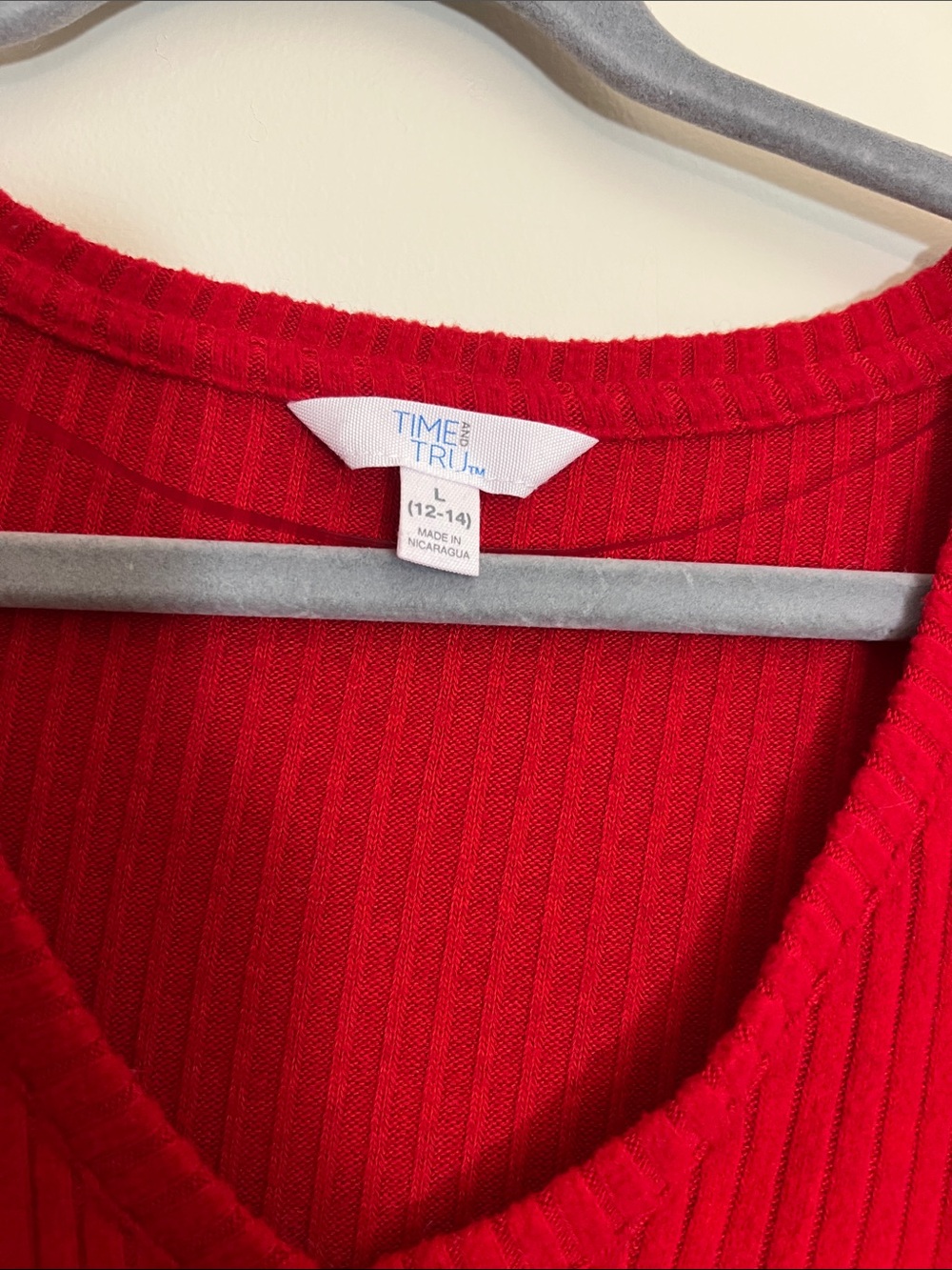 Time and Tru Red Ribbed V-Neck Sweater Top